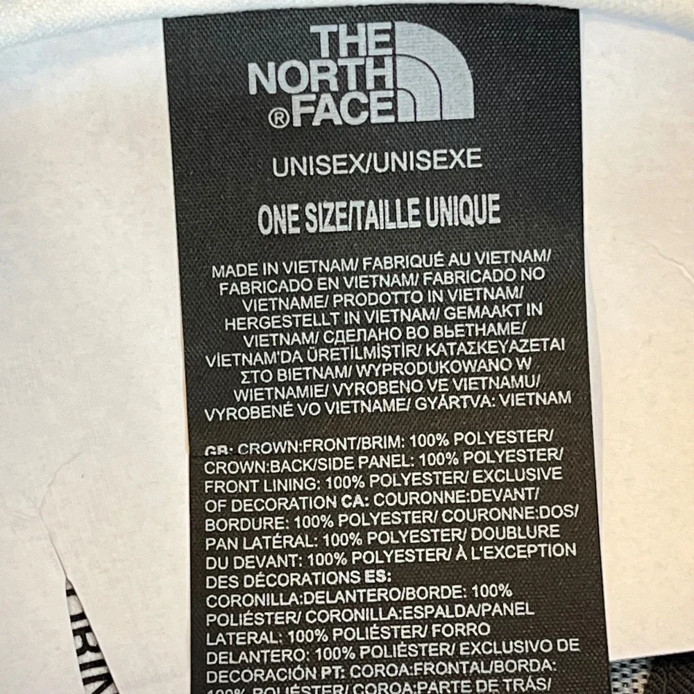 The North Face NEW Embroidered Mudder Trucker Hat Grey White Bear‎ Mountain Hat